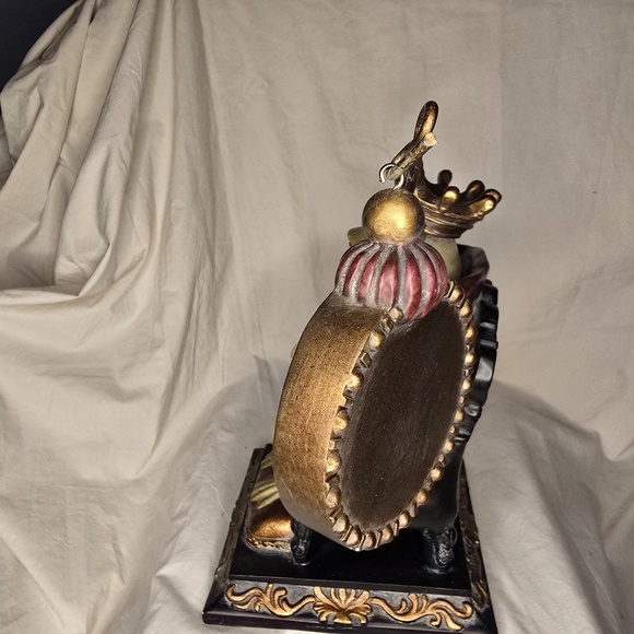 Frog Prince Figure With Clock - Picture 4 of 10